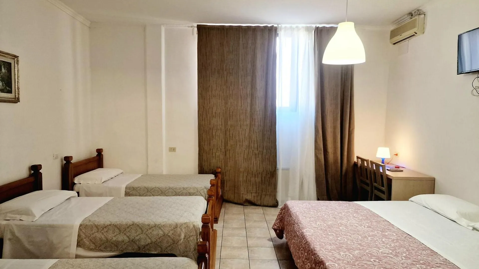 Hotel Firenze 2000 2*, Florence