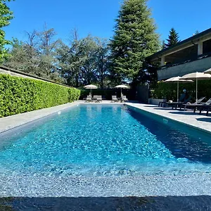 Living Milano Корнаредо