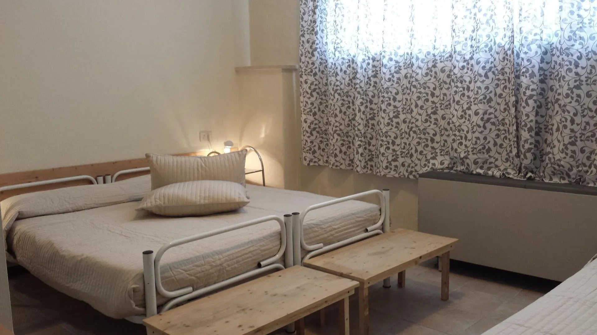 ** Hotel Youth Firenze 2000 Italia