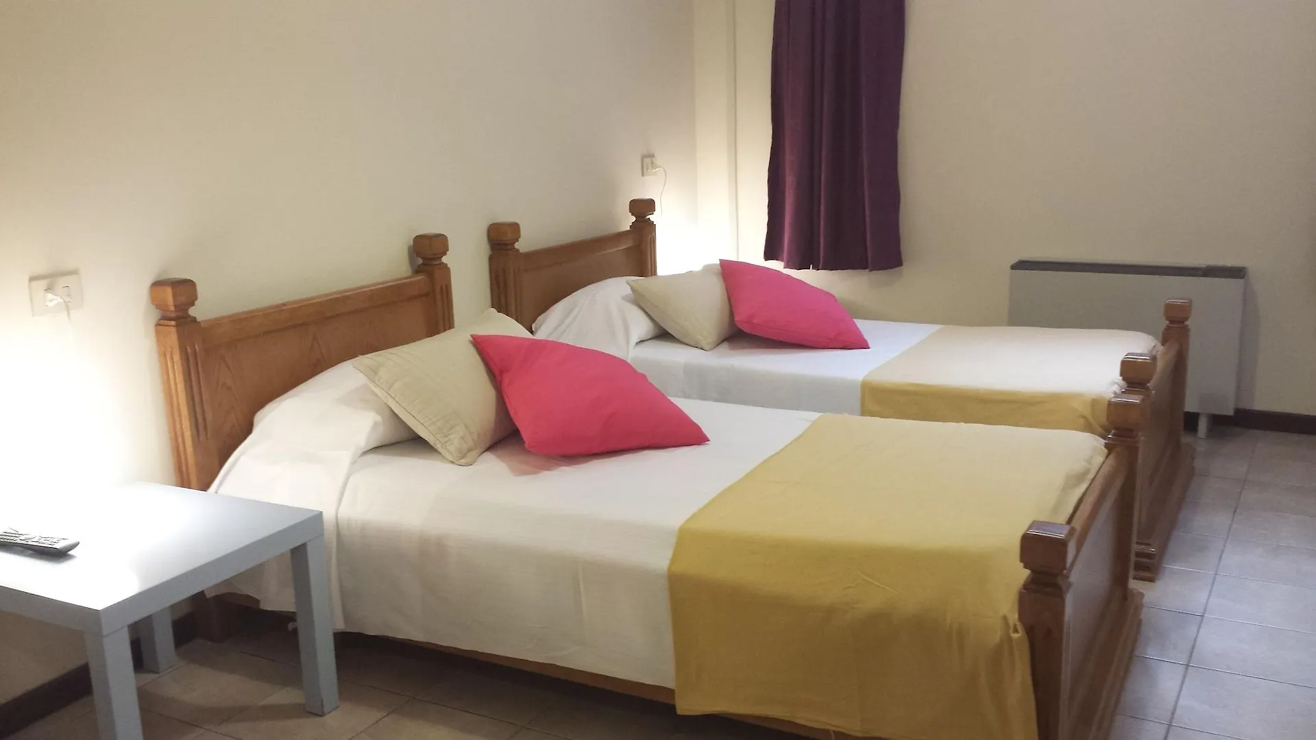 Hotel Youth Firenze 2000