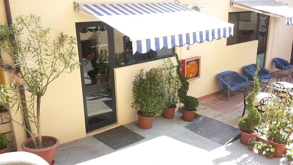 Hotel Firenze 2000 Флоренция